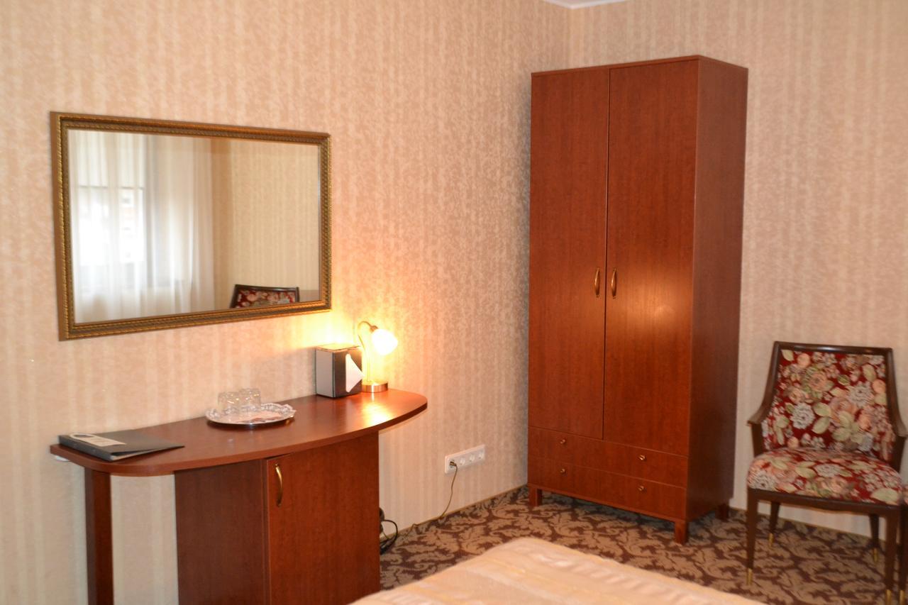 Gilija Hotel Silute Exterior photo